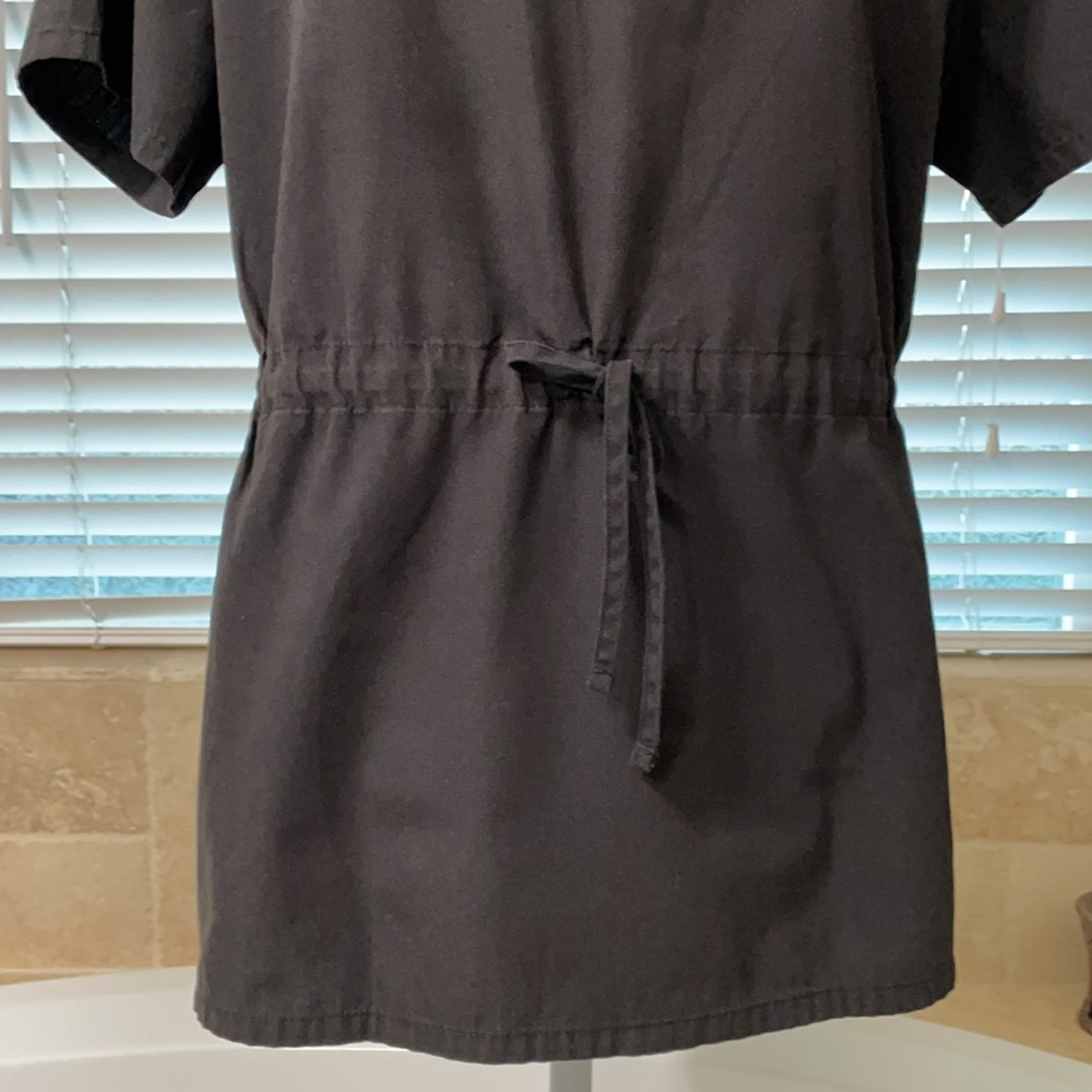 Scrub tops - medium - Picture 6 of 9